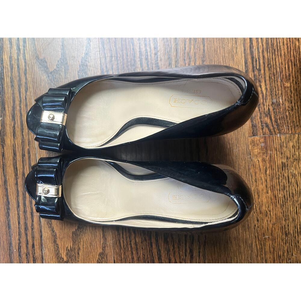 Coach Emma black patent leather peep-toe wedge heels Sz. 7 bow logo - Picture 6 of 6